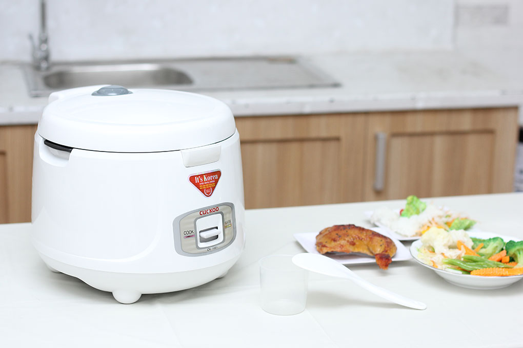 Nồi cơm điện Cuckoo CR-1051 1.8 Lít, Màu Vàng Trắng