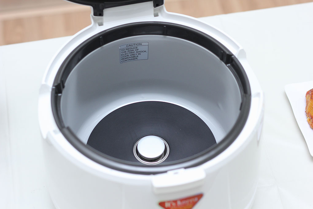 Nồi cơm điện Cuckoo CR-1051 1.8 Lít, Màu Vàng Trắng