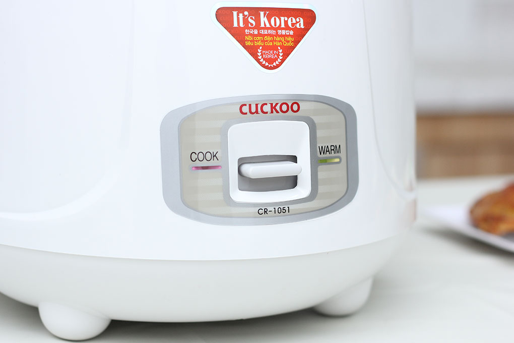 Nồi cơm điện Cuckoo CR-1051 1.8 Lít, Màu Vàng Trắng