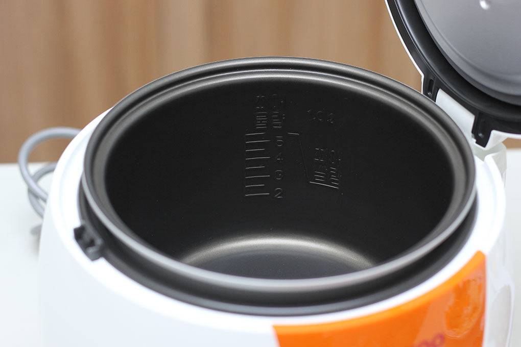 Nồi cơm điện Cuckoo CR-0661 1.0 lít màu cam và xanh