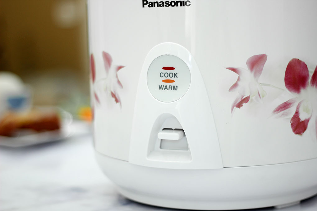 Nồi cơm điện Panasonic SR-MEV18HRA 1.8 Lít