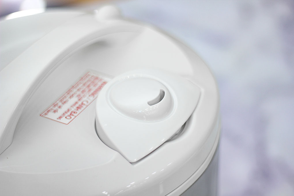 Nồi Cơm Điện Panasonic SR-MEV18LRA Nồi Cơ, 1.8 Lít, Màu ghi
