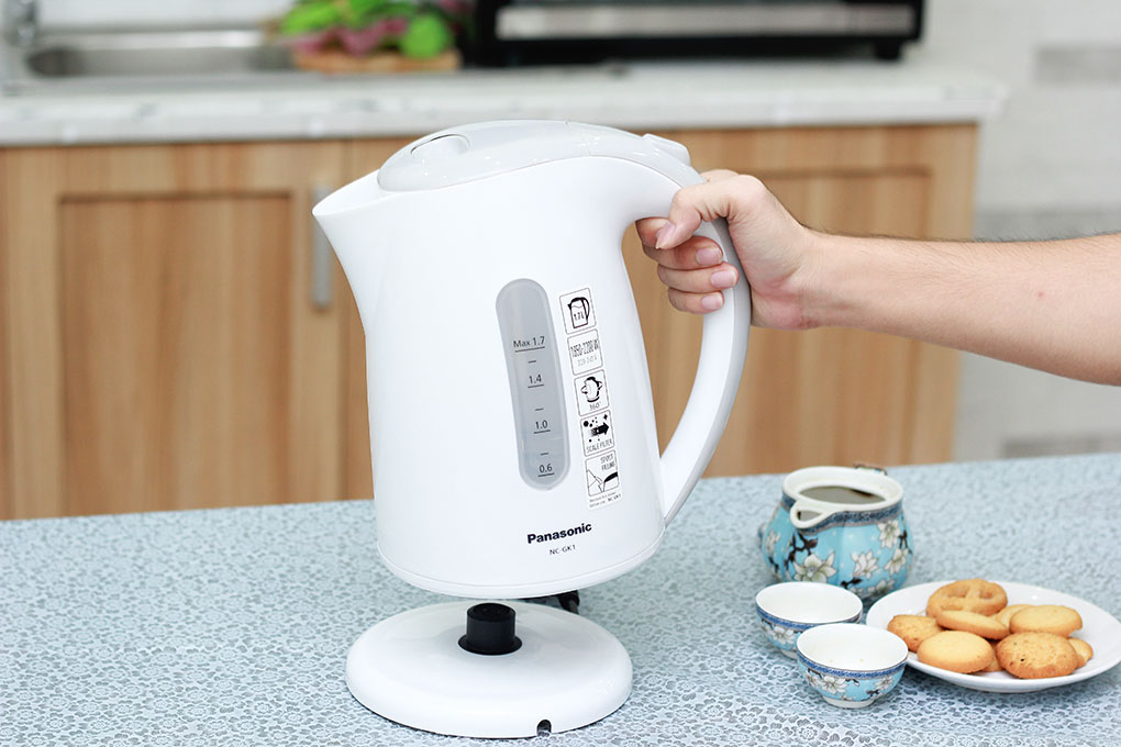Ấm siêu tốc Panasonic NC-GK1WRA 1.7 lít