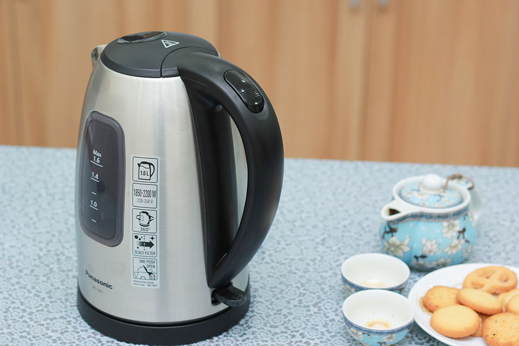 Ấm siêu tốc Panasonic NC-SK1BRA 1.6 lít