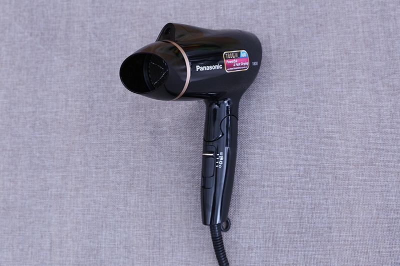 Máy sấy tóc Panasonic EH-NE20-K645 1800W Màu đen 3 chế độ sấy, sấy ion