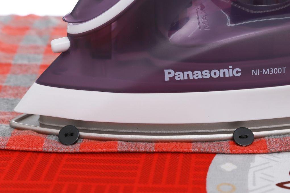 Bàn là hơi nước Panasonic NI-M300TVRA