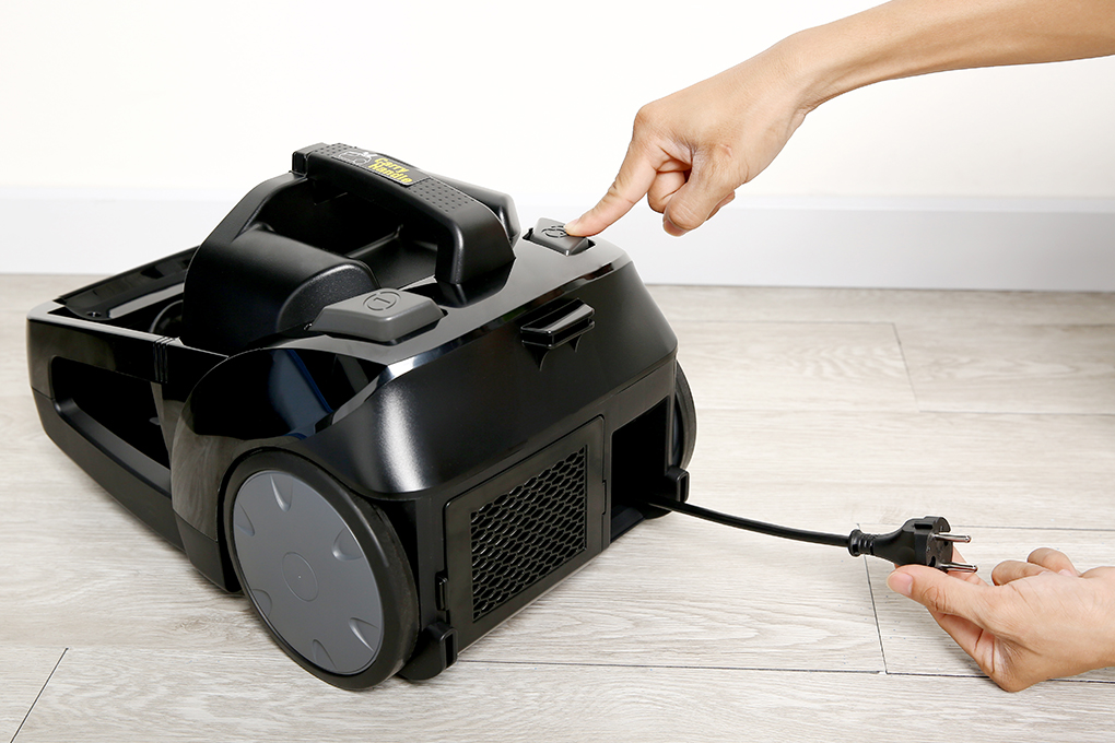 Máy hút bụi Panasonic MC-CL575KN49 2000W